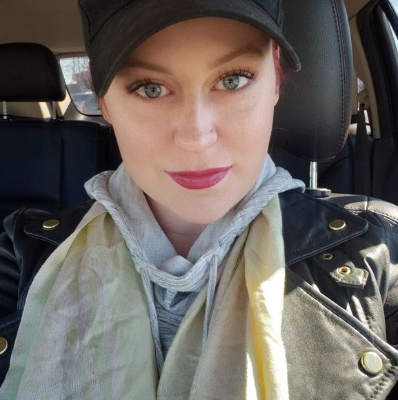 nicolehellums